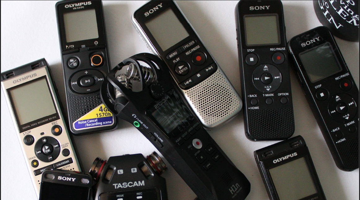 Choosing the Best Voice Recorders for Your Oral History Interviews